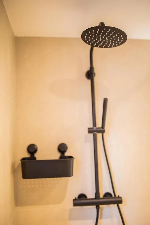 Happily 2 Bedroom Serviced Apartment 75M2 -Nb306H- Ρότερνταμ