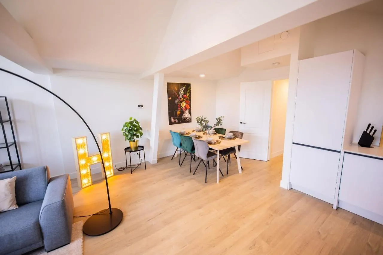 Happily 2 Bedroom Serviced Apartment 75M2 -Nb306H- Rotterdam 0*,  Netherlands
