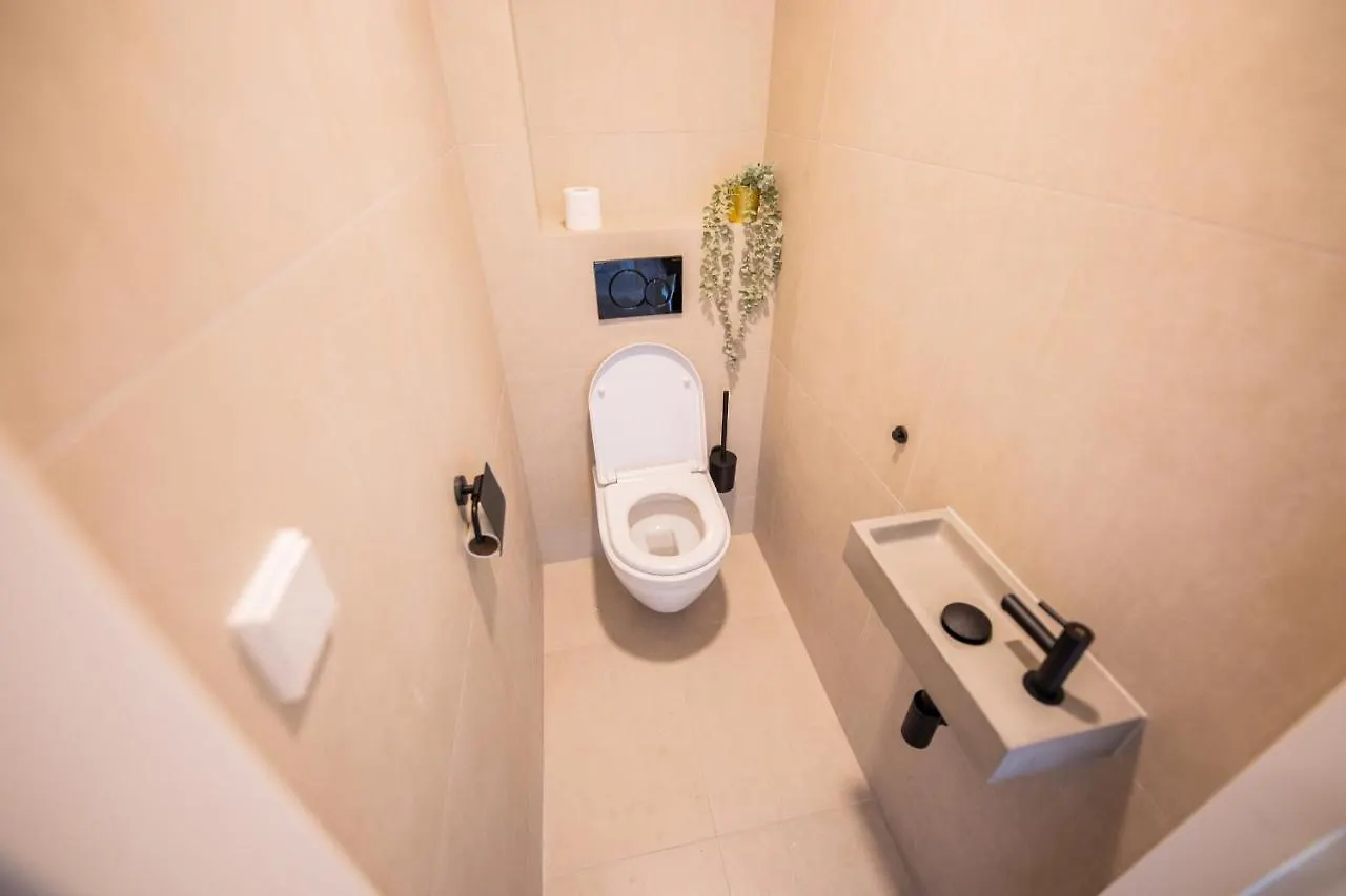Happily 2 Bedroom Serviced Apartment 75M2 -Nb306H- Rotterdam Netherlands
